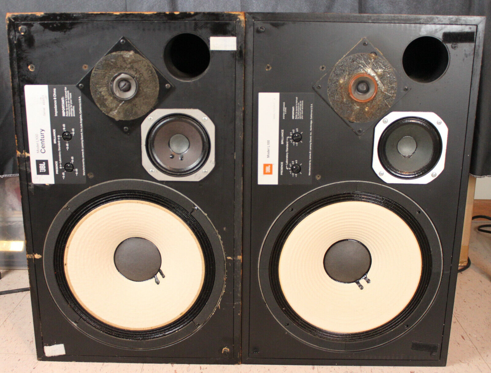 Vintage JBL Model L100 Century Monitors Speakers 