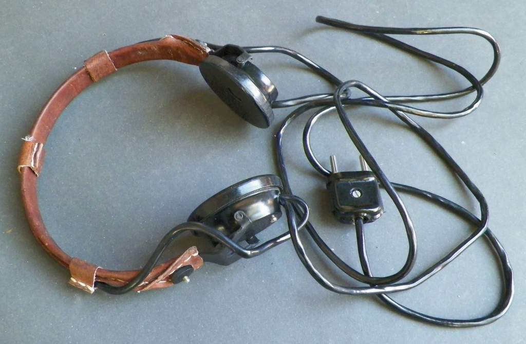 NEW / NOS_OLD_High_Impedance_(Z=4000 Ohms)_Military_Headphone - AAA_[=T=]