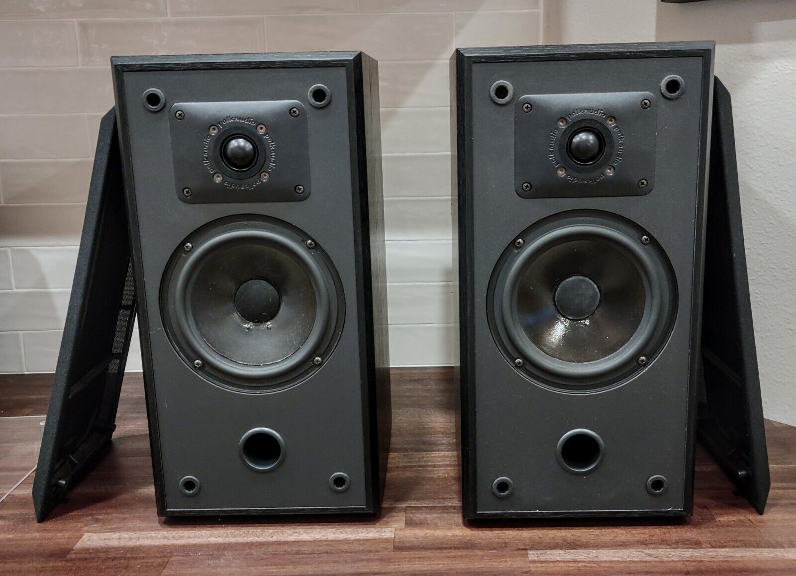 polk audio monitor series 2 M4.6 two way bookshelf speakers (pair)