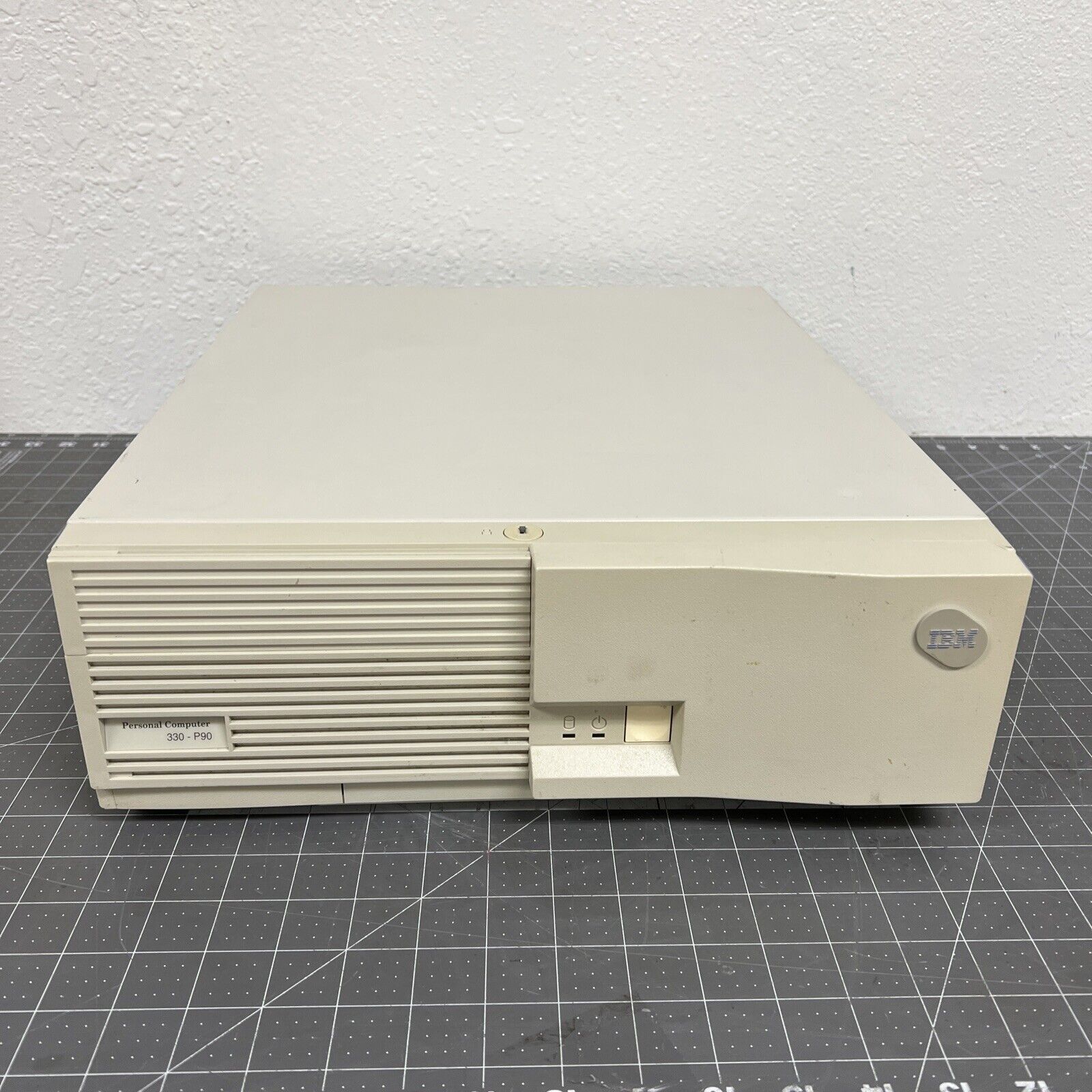 IBM Personal Computer 330  P90 *Read*