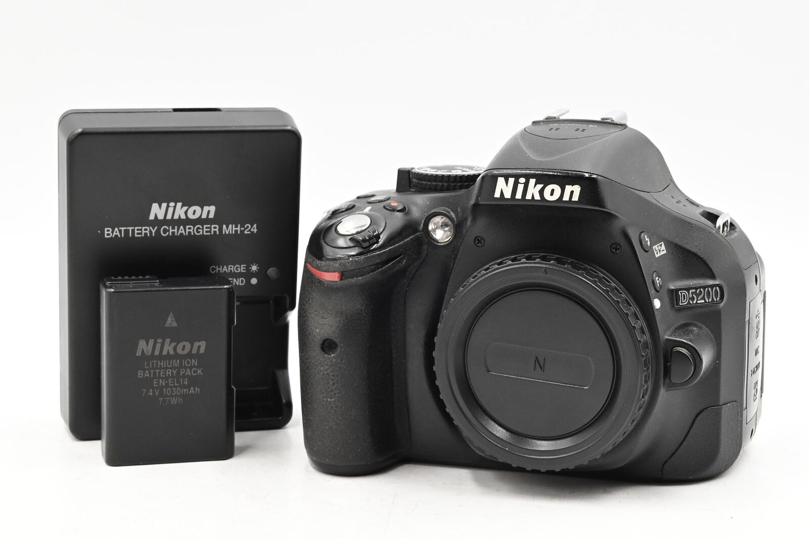 Nikon D5200 24.1MP Digital SLR Camera Body #207