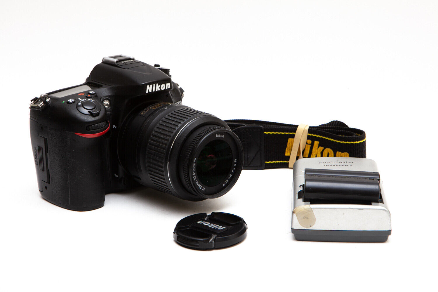 Nikon D7100 24.1 MP Digital SLR Camera + 18-55mm f/3.5-5.6G VR - PARTS / REPAIR