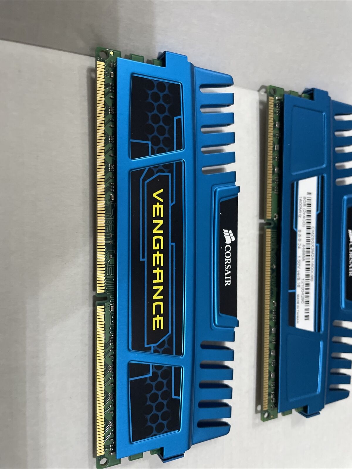 Corsair Vengeance 8GB 2x4GB DDR3 1600 MHz PC3 12800 240-Pin DDR3 Blue Working