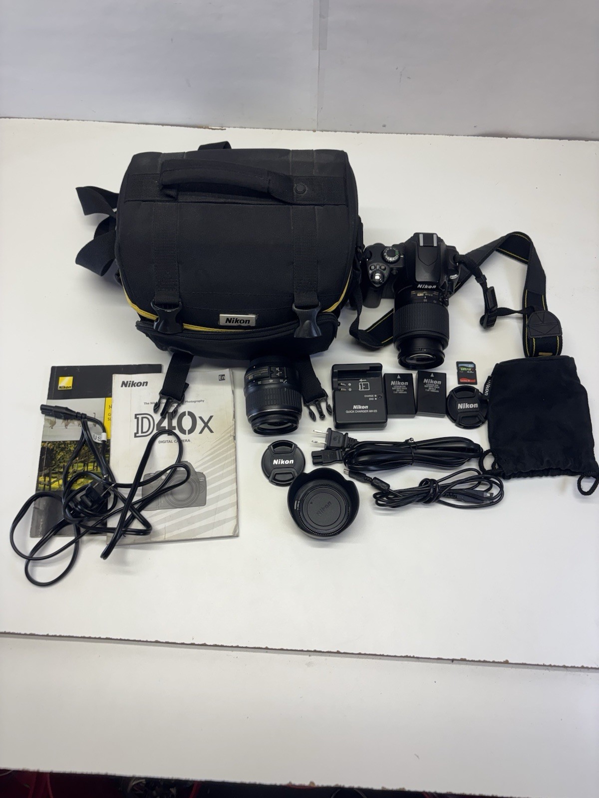 Nikon D40X Digital SLR Camera 55-20 & 18-55 Lenses SD Battery Case B-Charger Ect Nikon D40X Digital SLR Camera 55-20 & 18-55 Lenses SD Battery Case B-Charger Ect