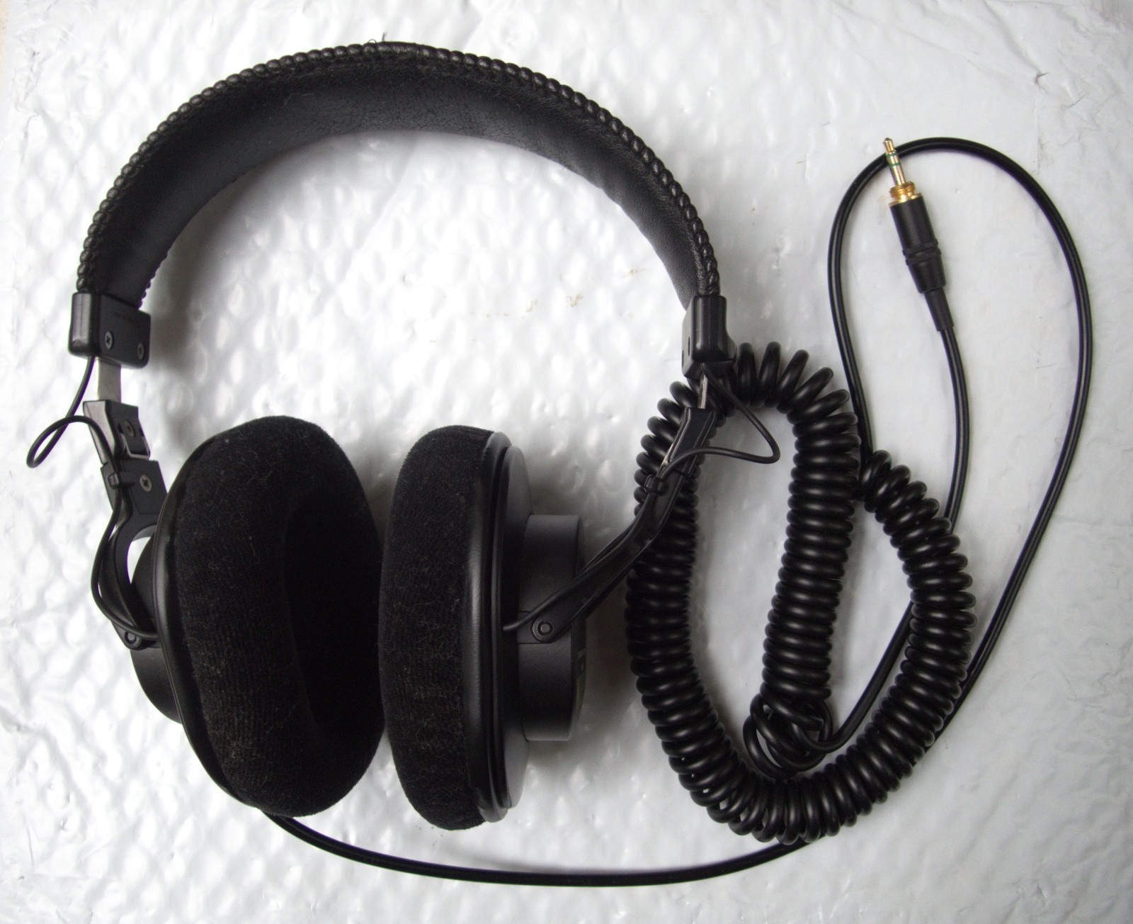 Sony MDR-7506 Professional Monitor Headphones - USA shipped