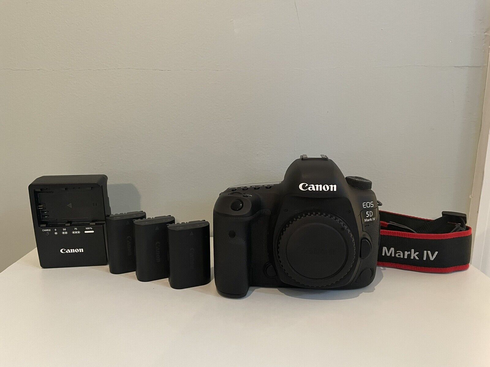 Canon EOS 5D Mark IV 30.4MP Digital SLR Camera - Body Only Great Condition
