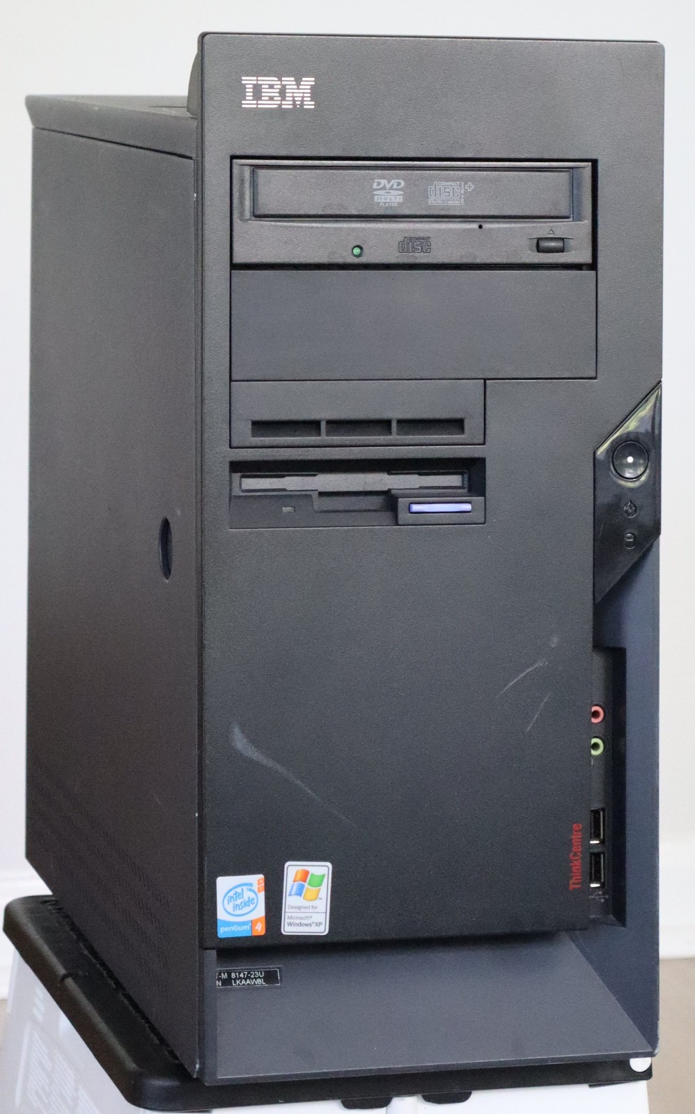 IBM Netvista Win 98 + XP Retro Gaming PC P4 3.0GHz 1GB RAM 120GB SSD Radeon 9600 IBM Netvista Win 98 + XP Retro Gaming PC P4 3.0GHz 1GB RAM 120GB SSD Radeon 9600