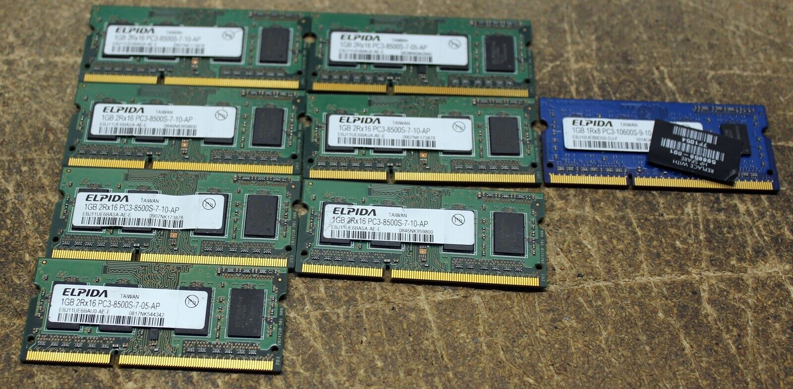 LOT OF 8 ELPIDA 1GB DDR3 (TESTED) LAPTOP MEMORY MODULES