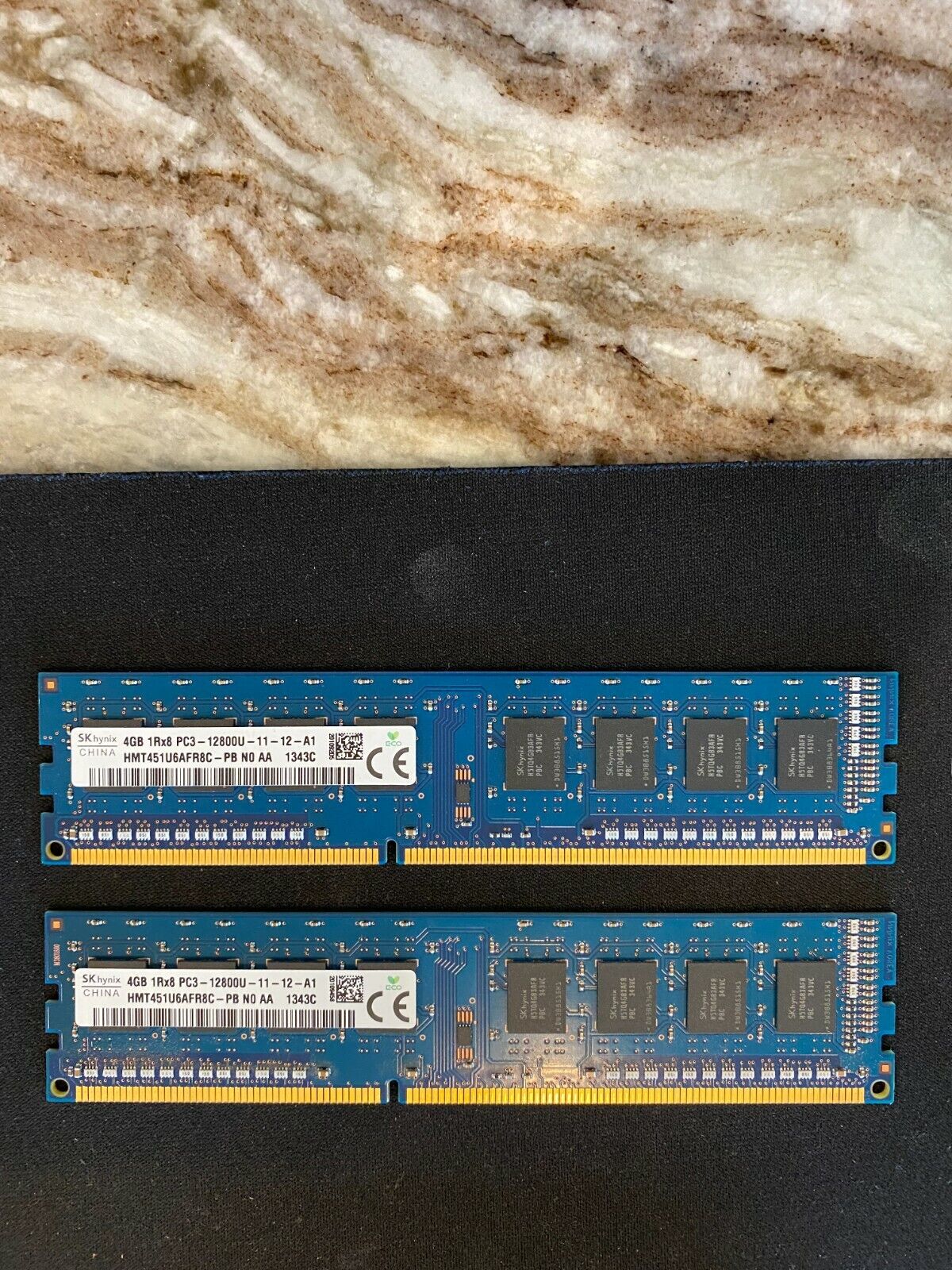 Hynix PC3-12800 8 GB (4GB x 2) DIMM 1600 MHz DDR3 SDRAM Memory