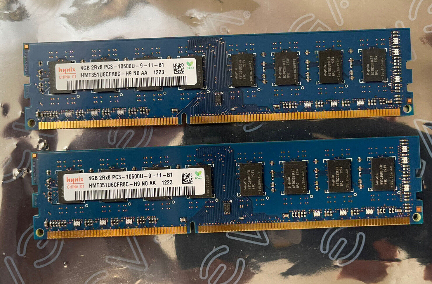 Hynix PC3-10600 (DDR3-1333) 4 GB DIMM 1333 MHz PC3-10600 DDR3 SDRAM Memory...