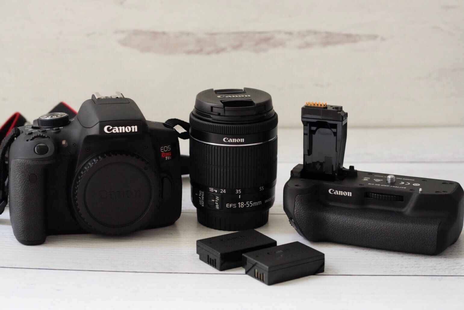 EUC Canon EOS Rebel T6I 24.2 MP Digital SLR Camera EF-S 18-55 IS STM Kit & MORE