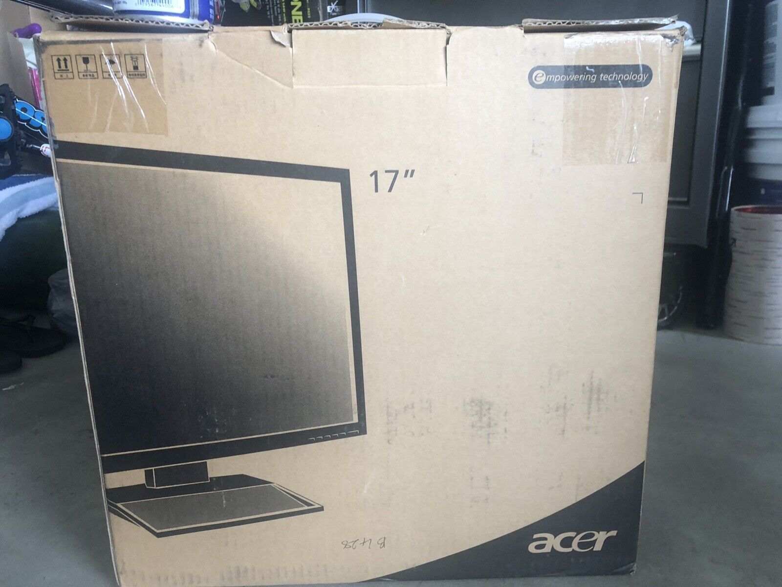 Acer V173B LCD Monitor