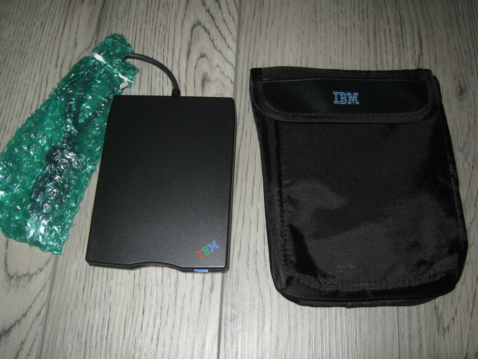 IBM USB Portable Diskette Drive MPF82E + storage case