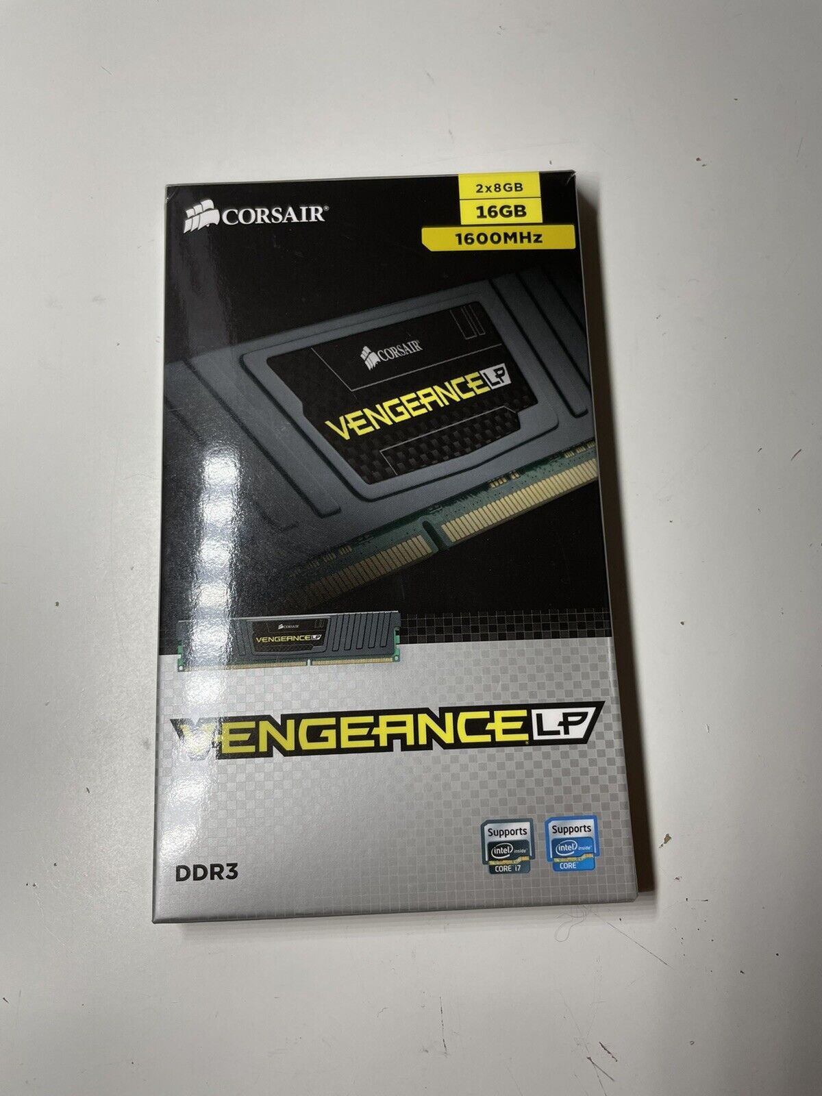CORSAIR Vengeance LP 16GB (2 x 8GB) 240-Pin DDR3 SDRAM DDR3 1600 (PC3 12800) Des
