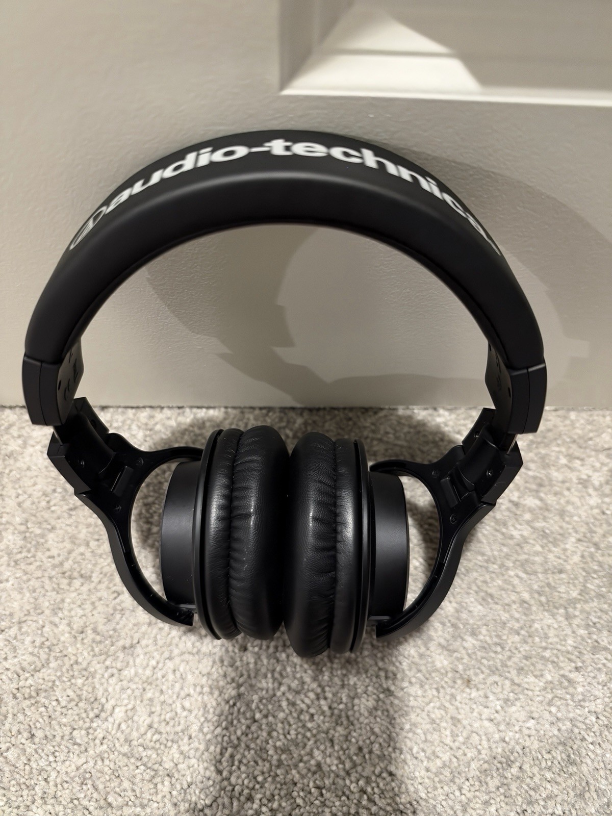 Audio-Technica ATH-M40x Professional Monitor Over Ear Headphones Black