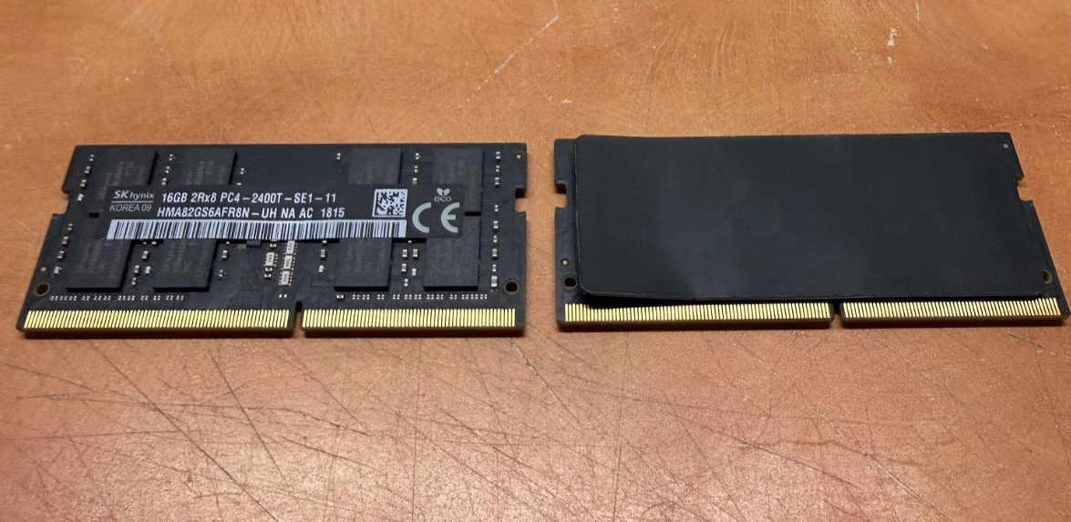 OEM Apple 32GB (2x16GB) DDR4 2400MHz Memory Module Kit for 2017 27 OEM Apple 32GB (2x16GB) DDR4 2400MHz Memory Module Kit for 2017 27