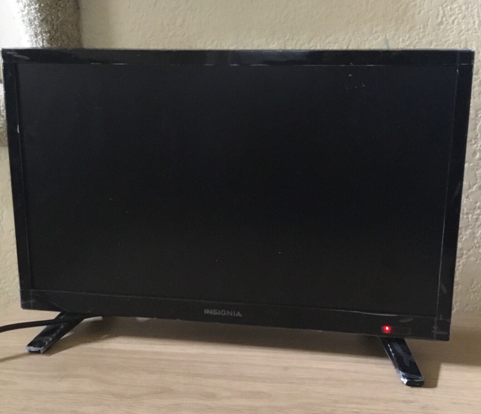 Insignia Led Tv Monitor 17.5 By 10.5 Inch 