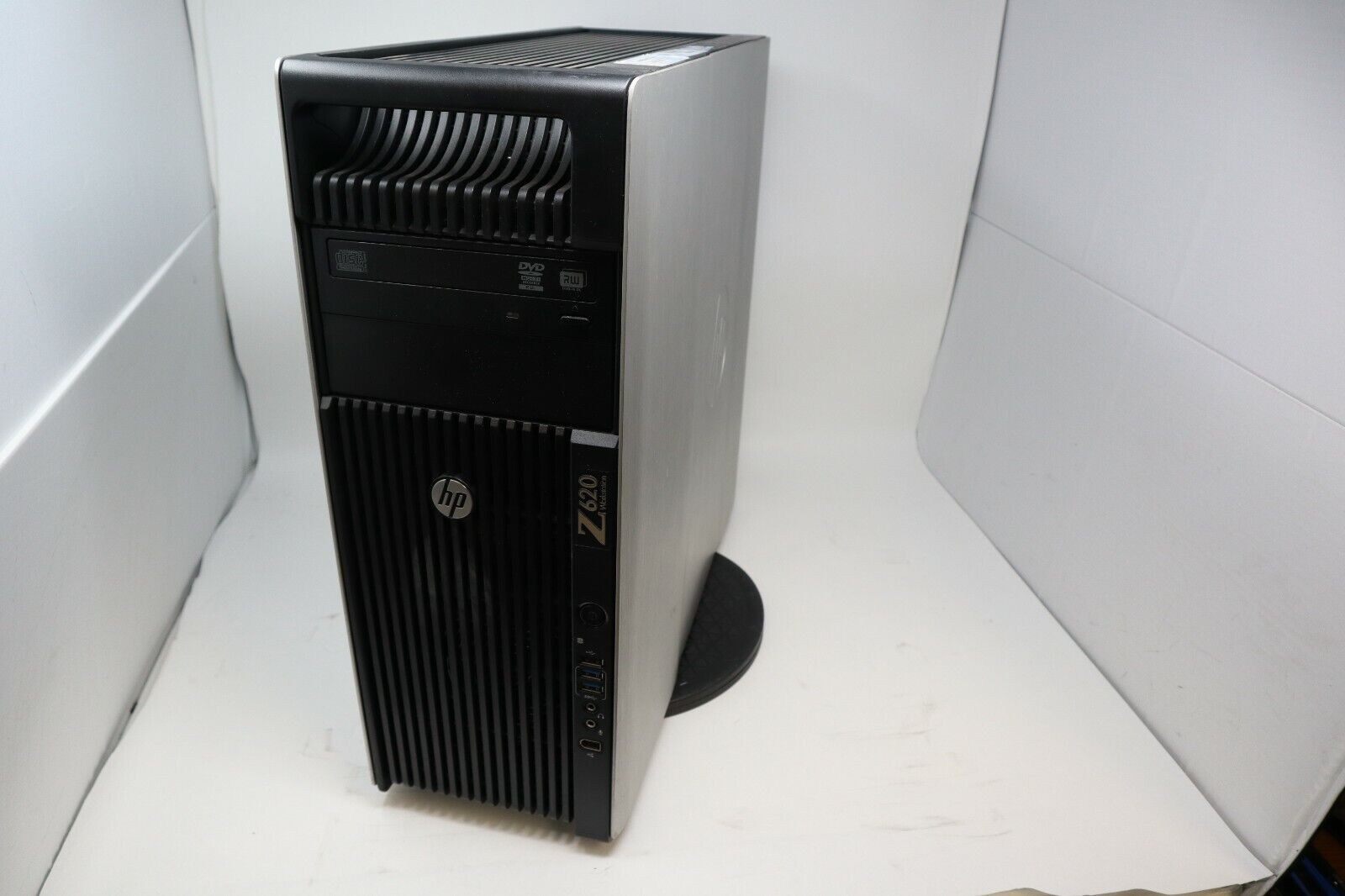 HP Z620 Intel Xeon E5 16GB RAM No HDD *FOR PARTS*