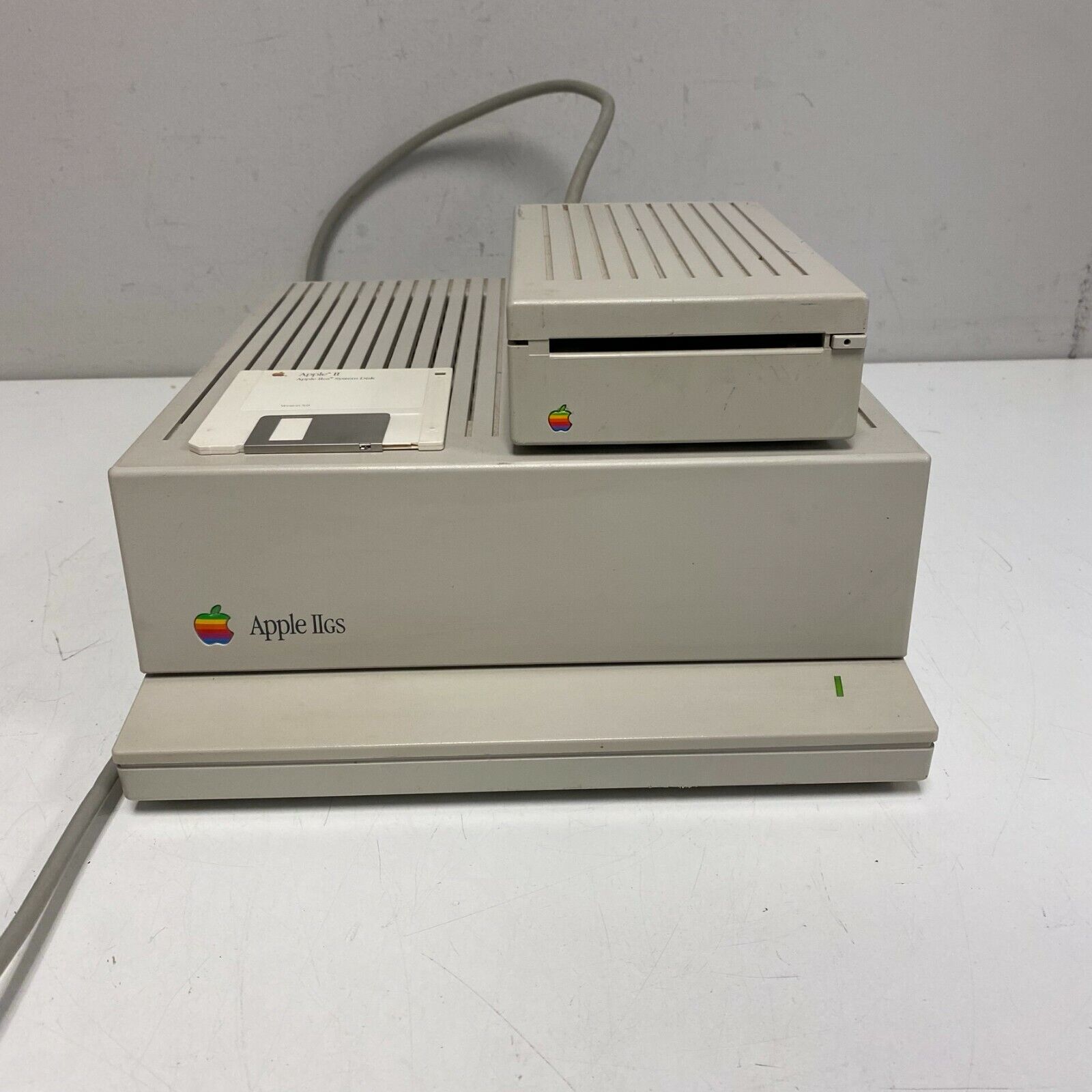 Vintage Apple IIGS Computer Tested Working A2S6000 w/ Floppy Drive 