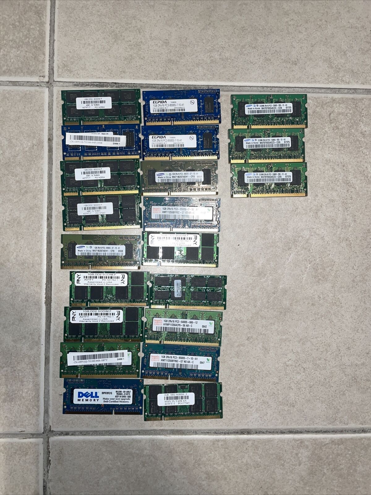 Lot Of 18-1GB DDR3 Laptop Memory Modules Mixed Brands + 3-512MB