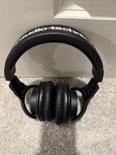 Audio-Technica ATH-M40x Professional Monitor Over Ear Headphones Black picture